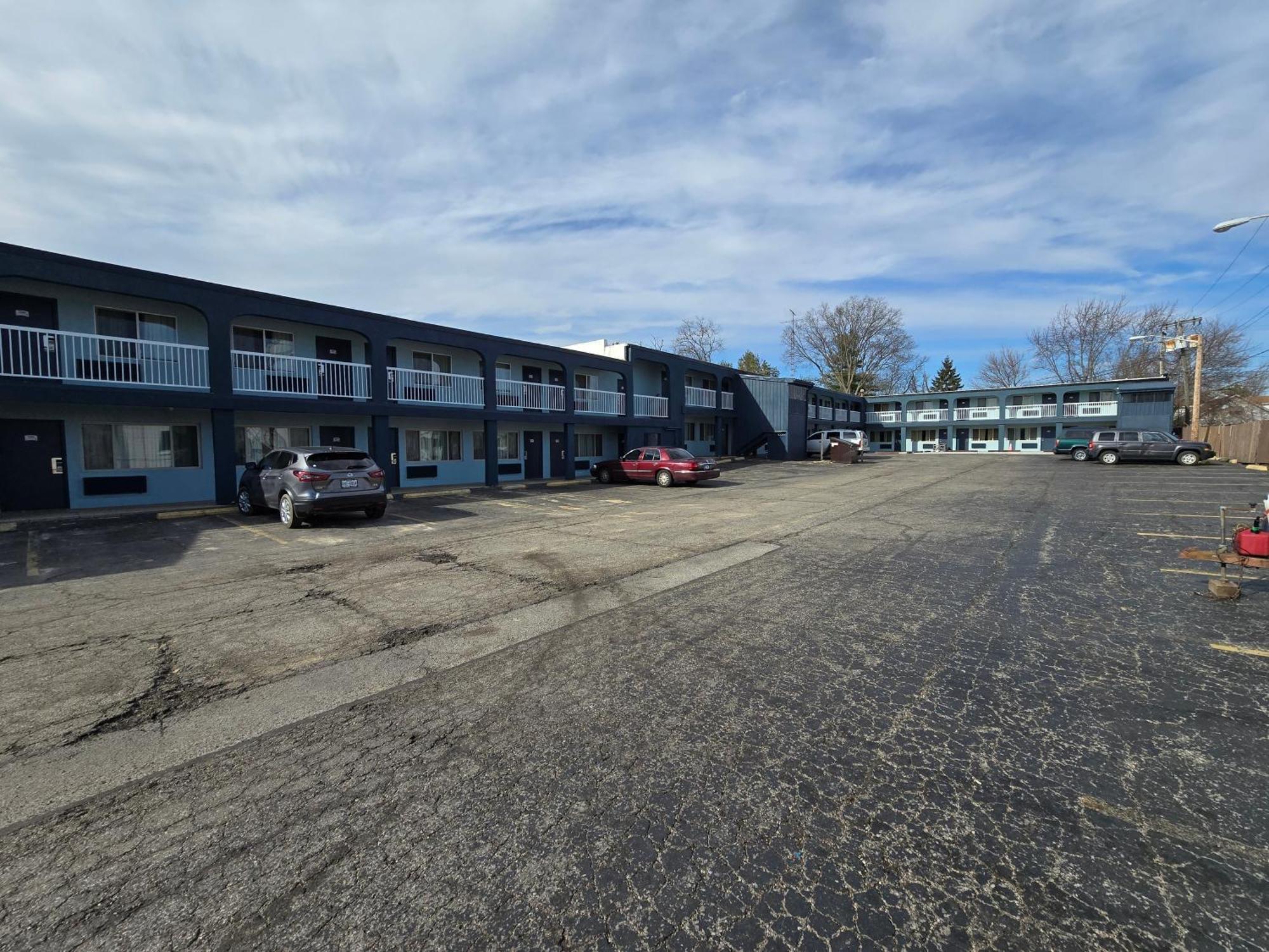 Richmond Inn And Suites Extérieur photo