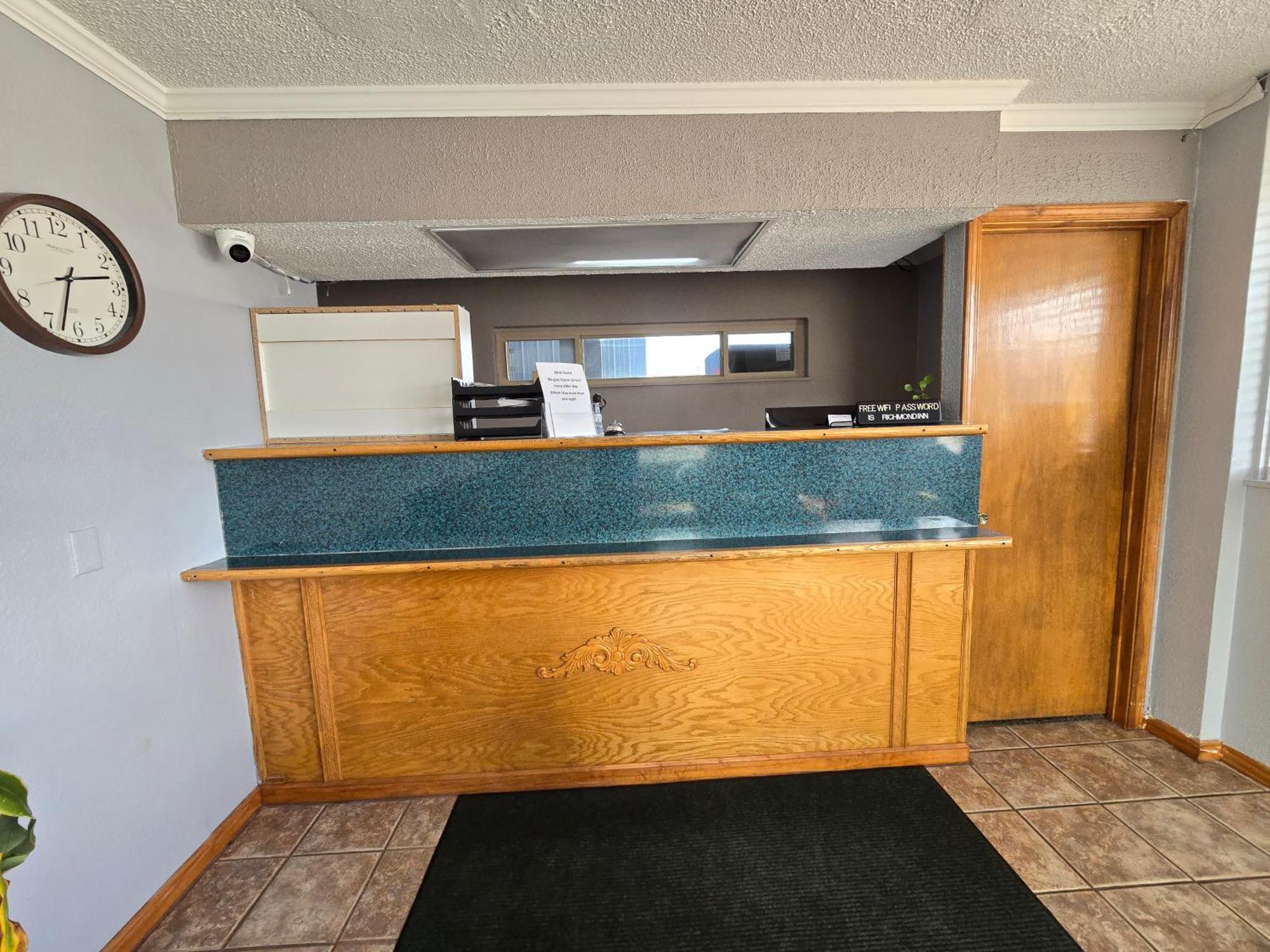 Richmond Inn And Suites Extérieur photo
