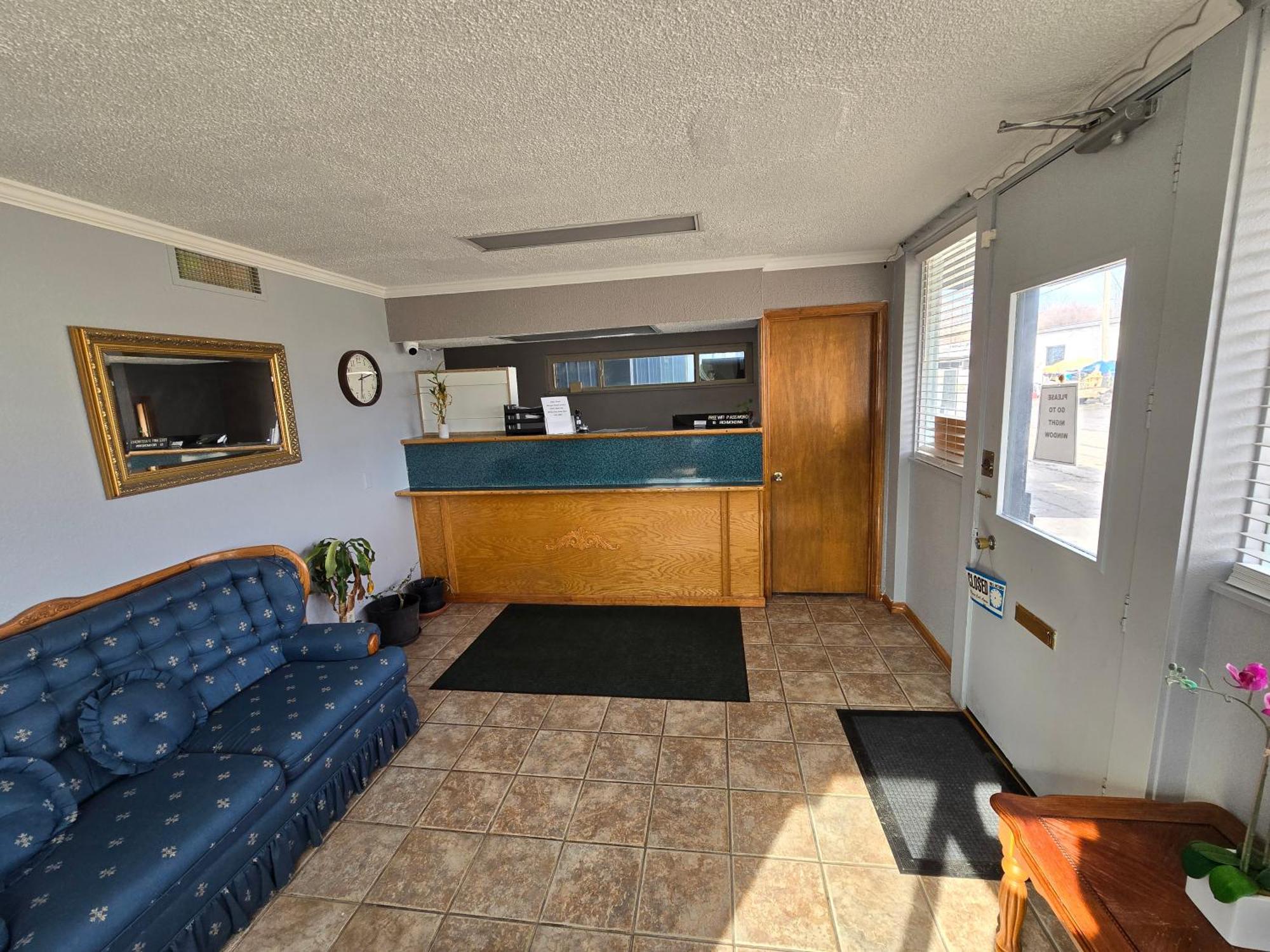 Richmond Inn And Suites Extérieur photo