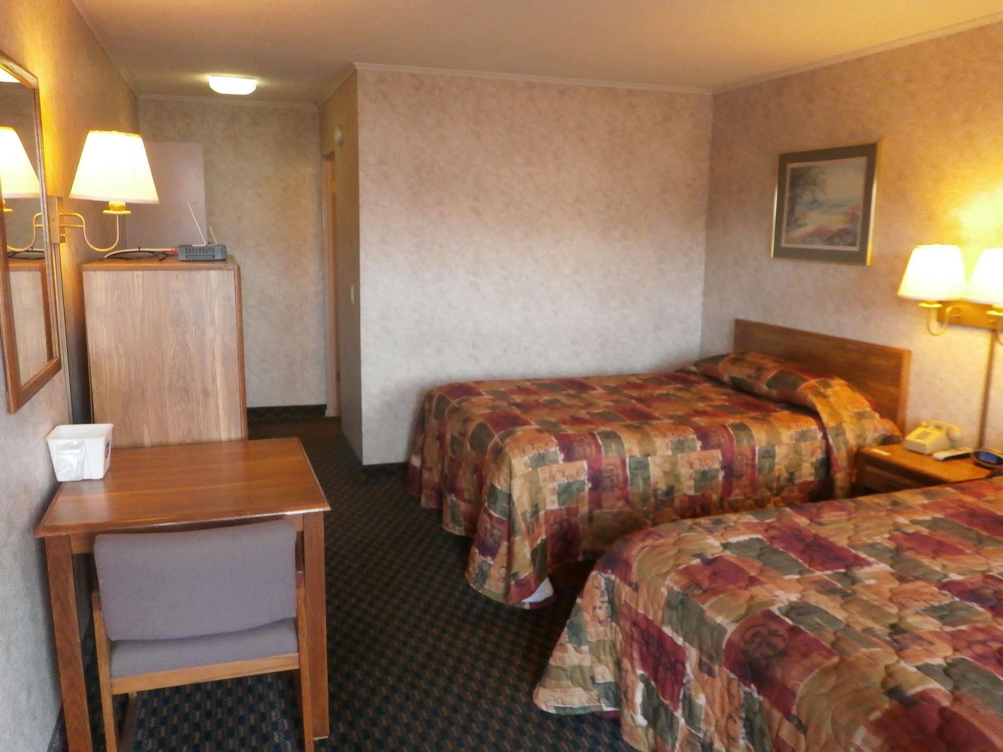 Richmond Inn And Suites Extérieur photo