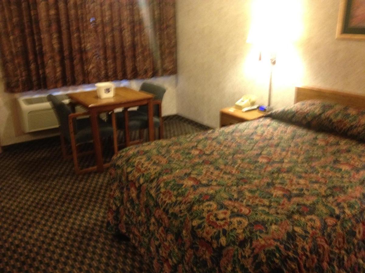 Richmond Inn And Suites Chambre photo